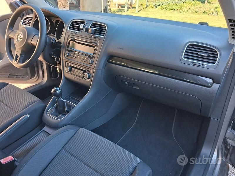 Usata VW Golf VI 110 CV (80 kW) 2009 Grigio Utilitaria