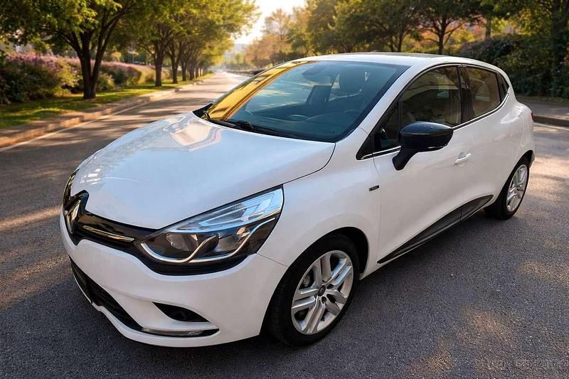 Usata Renault Clio IV 75 CV (55 kW) 2018 Bianco Berlina