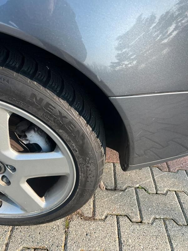 Usata Volvo V50 Momentum 136 CV (100 kW) 2006 Grigio Station wagon