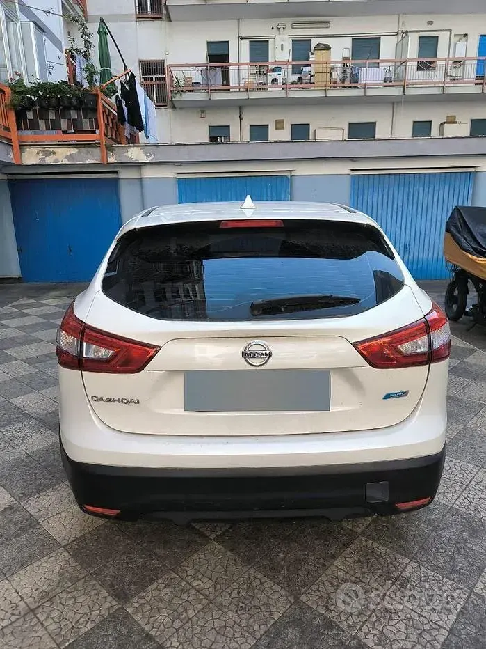 Usata Nissan Qashqai 110 CV (80 kW) 2016 Bianco SUV
