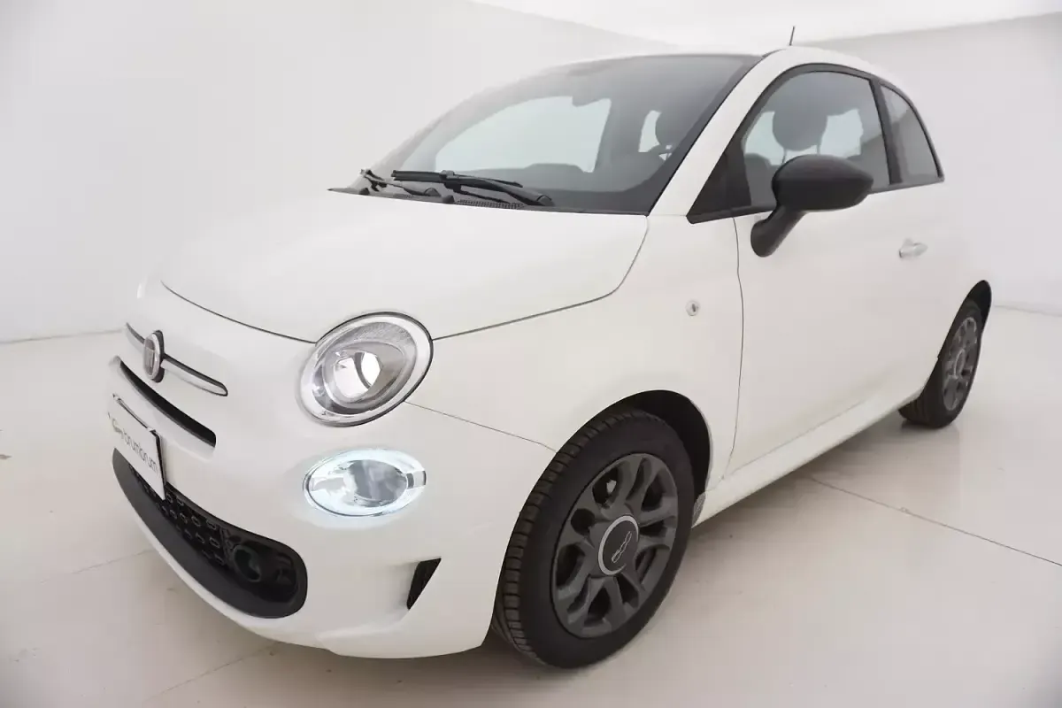 Usata Fiat 500 Connect 70 CV (51 kW) 2022 Biancobianco Utilitaria