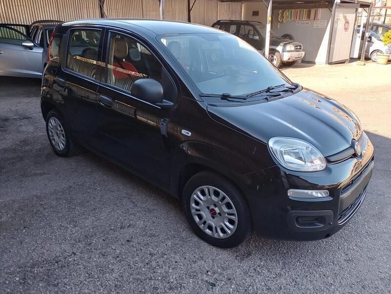 Usata Fiat Panda Lounge 69 CV (50 kW) 2020 Nero Utilitaria