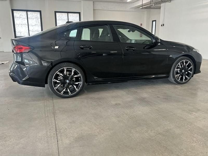 Nuova BMW 220 Efficient Dynamics 163 CV (119 kW) 2025 Nero Coupé