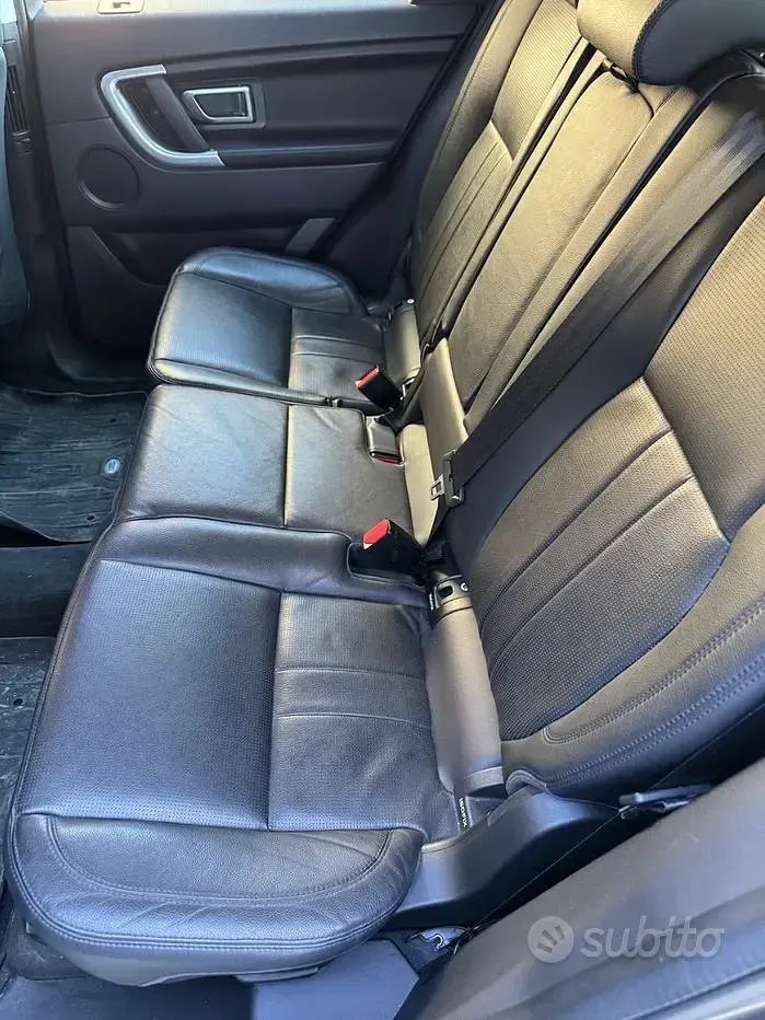 Usata Land Rover Discovery 5 179 CV (131 kW) 2019 Grigio SUV