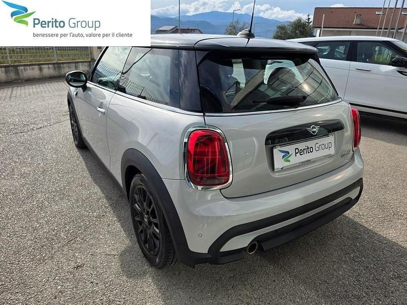 Usata Mini Cooper Classic 136 CV (100 kW) 2021 Argento / metallizzato Utilitaria