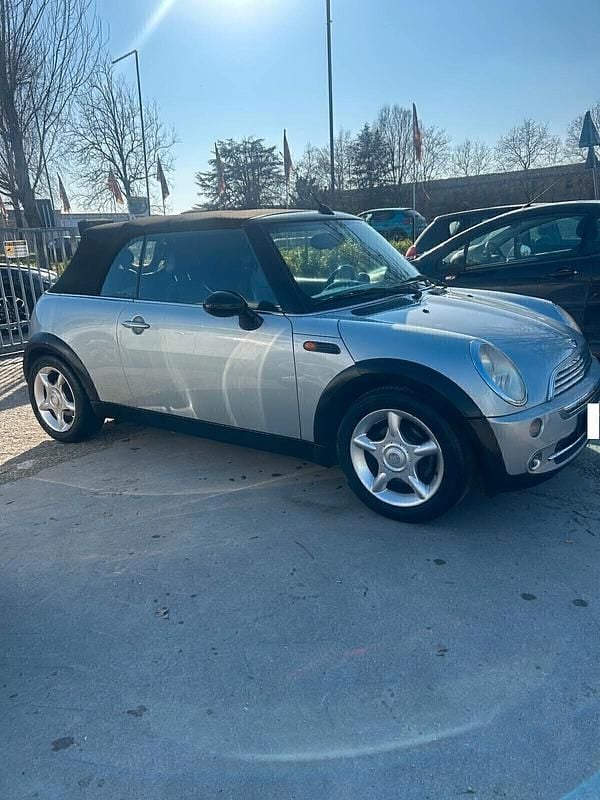 Usata Mini One Cabriolet 90 CV (66 kW) 2005 Argento Cabrio
