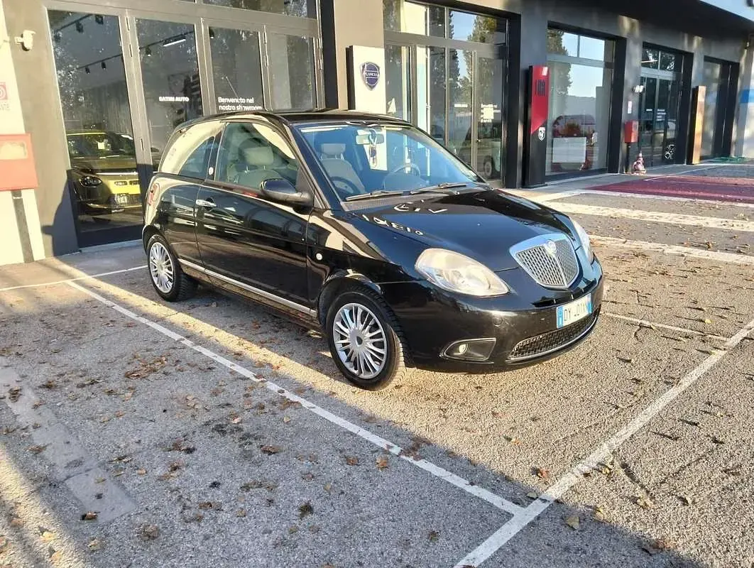 Usata Lancia Ypsilon 77 CV (56 kW) 2009 Utilitaria