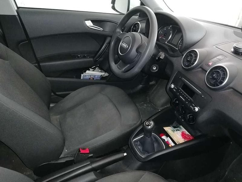 Usata Audi A1 Sportback Ambiente 90 CV (66 kW) 2017 Utilitaria