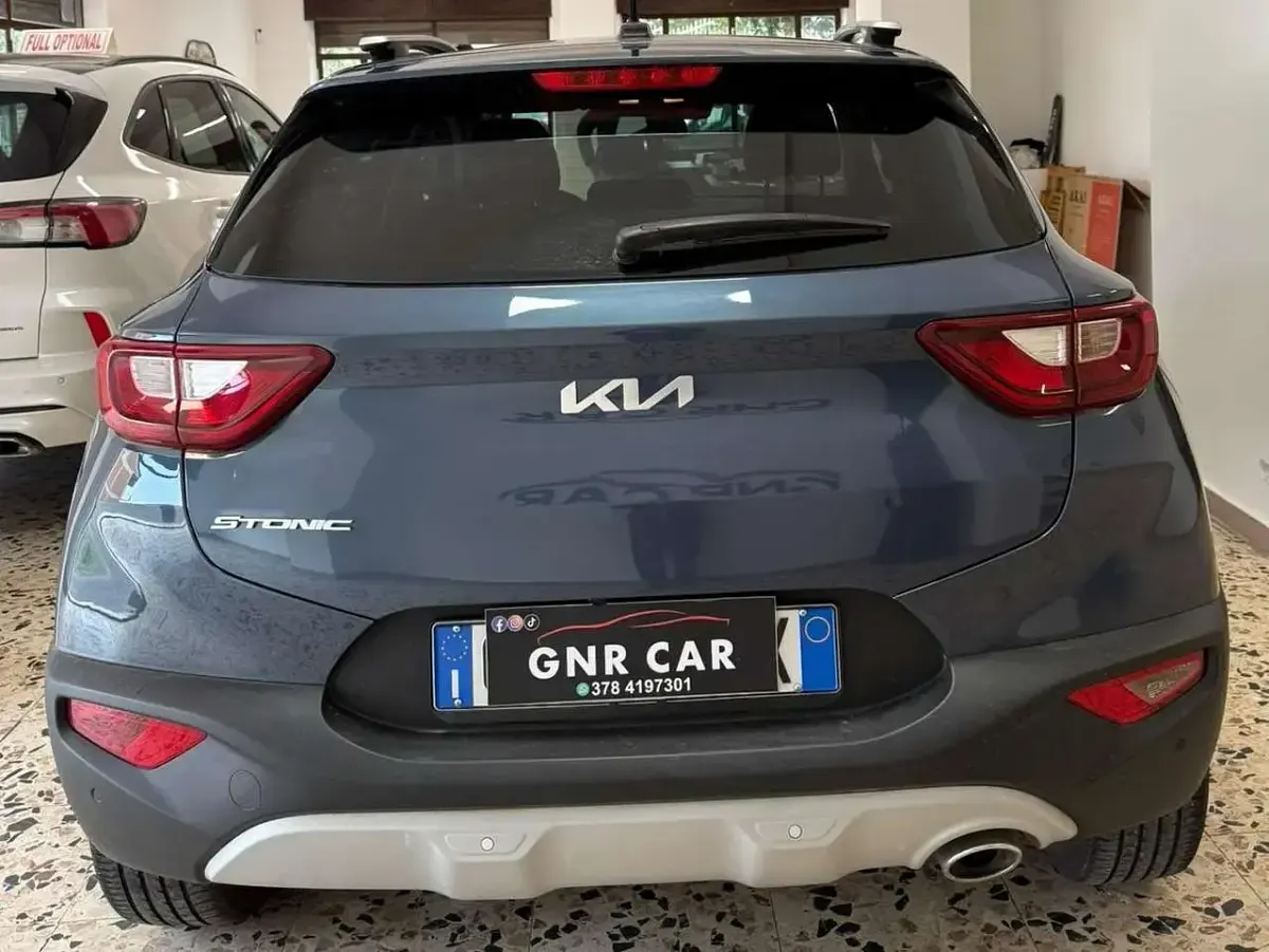 Usata Kia Stonic Style 101 CV (74 kW) 2023 Blu/azzurro SUV