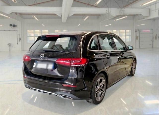Usata Mercedes B200 Premium 150 CV (110 kW) 2021 Nero Monovolume