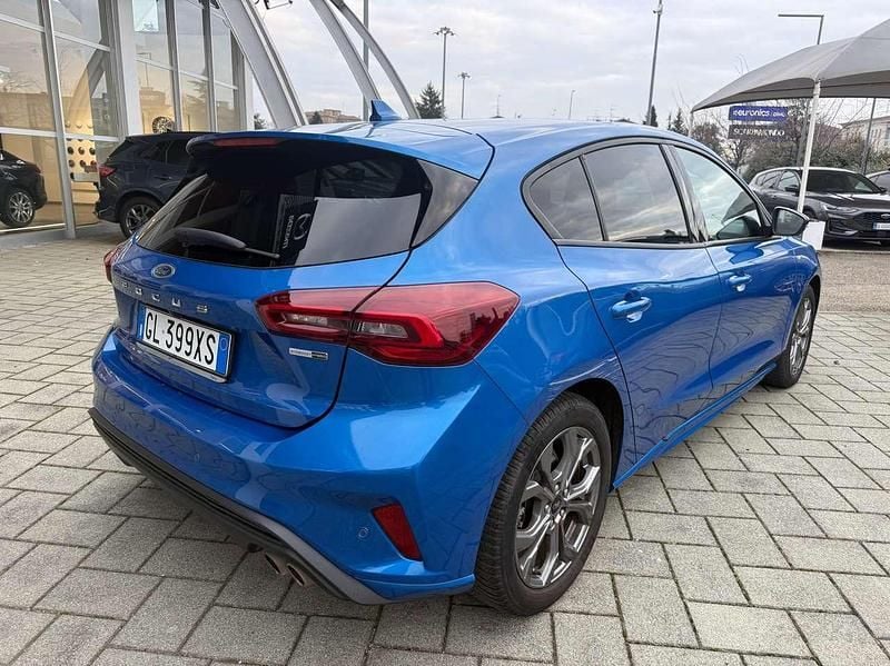Usata Ford Focus ST-Line 125 CV (91 kW) 2022 Blu/azzurro Berlina