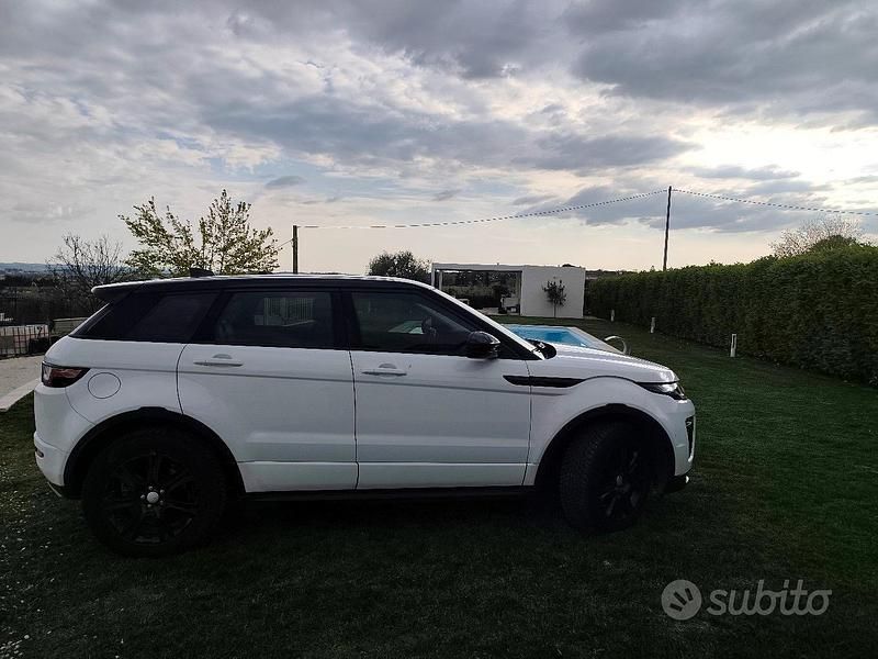 Usata Land Rover Range Rover evoque 150 CV (110 kW) 2018 Bianco Station wagon