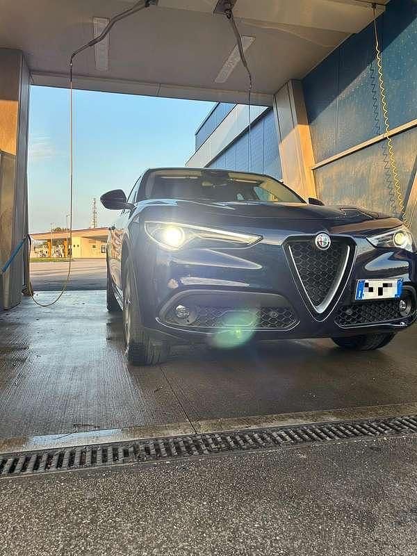 Usata Alfa Romeo Stelvio Business 209 CV (153 kW) 2019 SUV