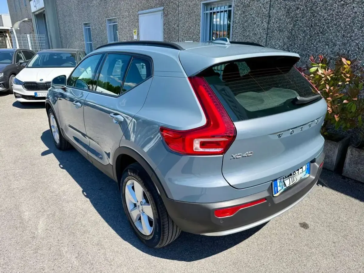 Usata Volvo XC40 Core 163 CV (119 kW) 2022 Grigio SUV