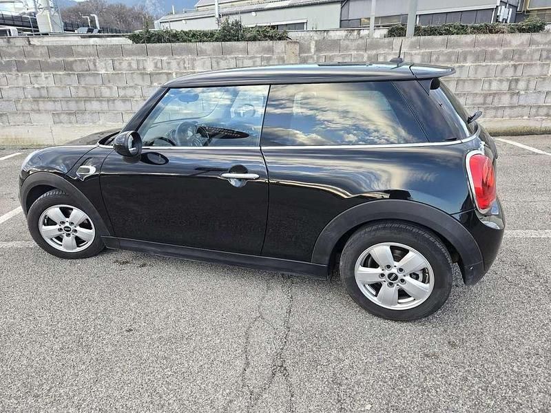 Begagnad Mini ONE 75 HK (55 kW) 2015 Halvkombi