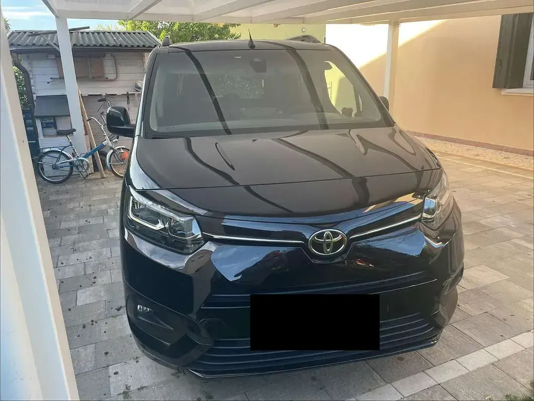 Usata Toyota Proace City City 101 CV (74 kW) 2023 Nero Monovolume