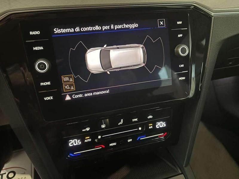 Usata VW Passat Business 122 CV (89 kW) 2022 Nero Station wagon