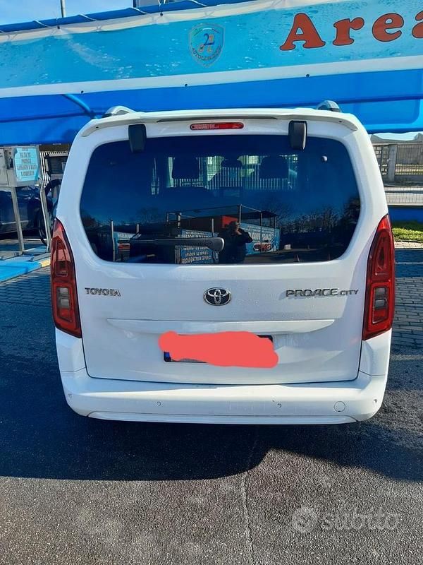 Usata Toyota Proace City City 110 CV (80 kW) 2022 Bianco Monovolume