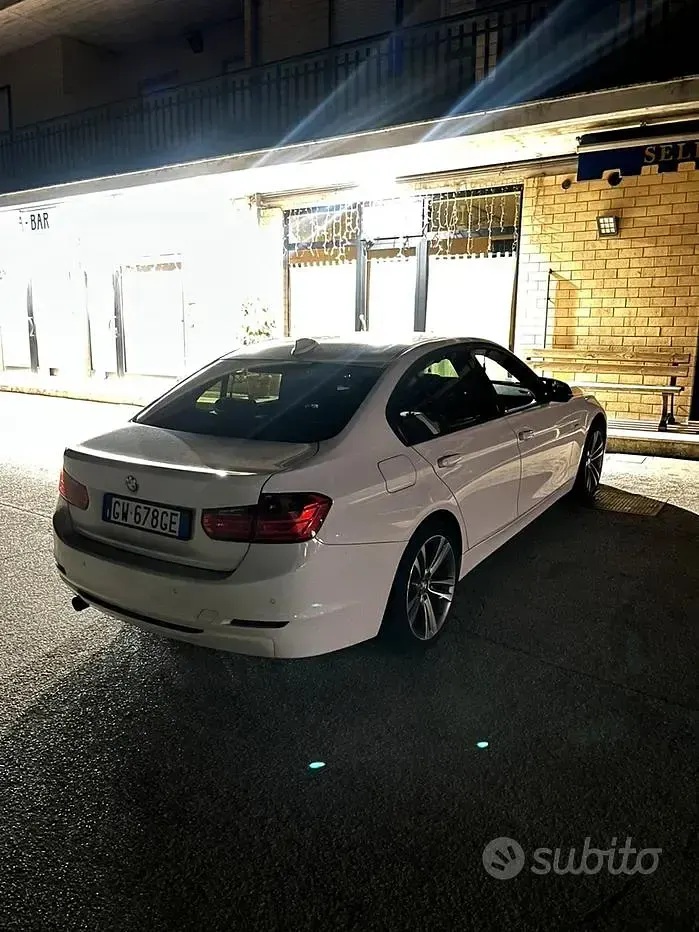 Usata BMW 320 Sport Line 190 CV (139 kW) 2015 Bianco Berlina