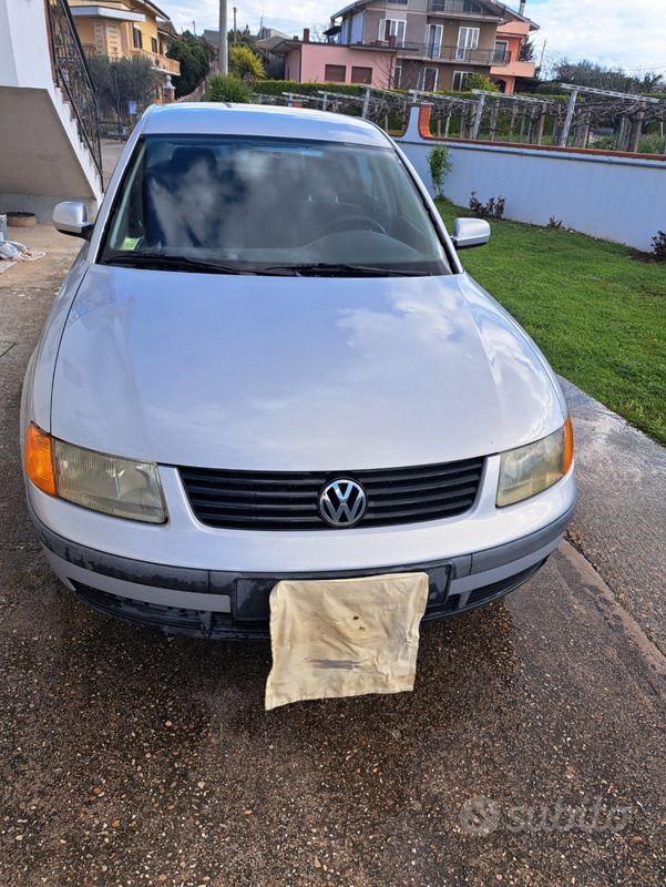 Usata VW Passat 110 CV (80 kW) 1997 Grigio Berlina