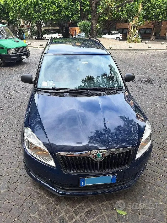 Usata Skoda Roomster 69 CV (50 kW) 2011 Blu Monovolume