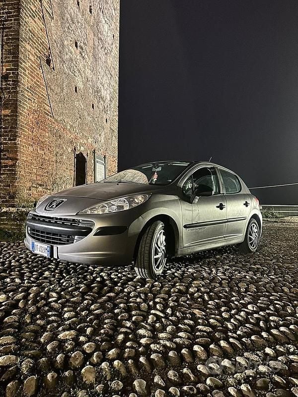 Usata Peugeot 207 95 CV (69 kW) 2009 Grigio Utilitaria