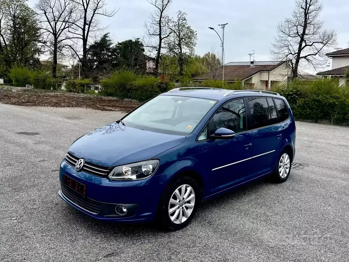Usata VW Touran Highline 140 CV (102 kW) 2012 Blu Monovolume