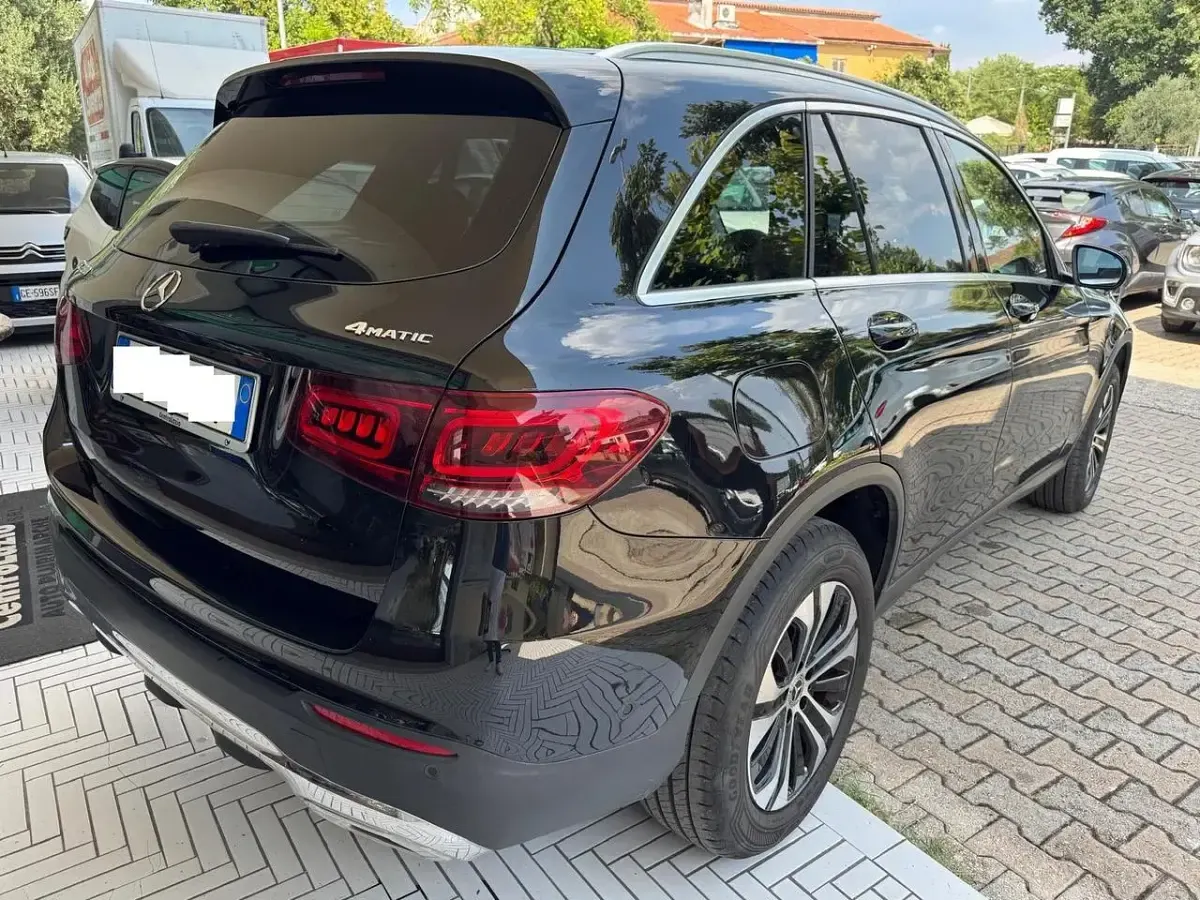 Usata Mercedes GLC200 197 CV (144 kW) 2020 Nero SUV
