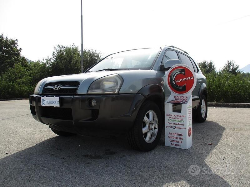 Verde Usata 2005 Hyundai Tucson Active SUV | 2900 € (Ottimo prezzo) - Immagine 1/4