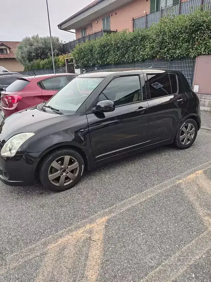 Usata Suzuki Swift 92 CV (67 kW) 2009 Nero Utilitaria