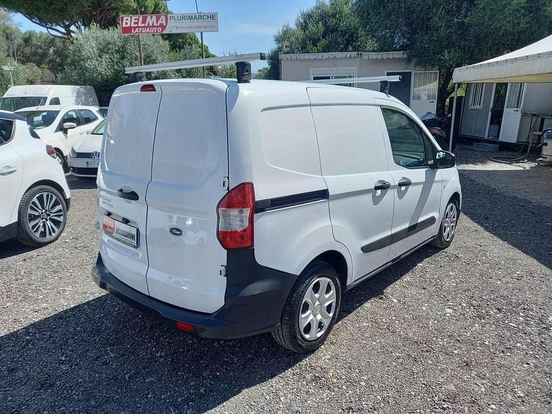 Usata Ford Courier 75 CV (55 kW) 2022 Bianco Monovolume