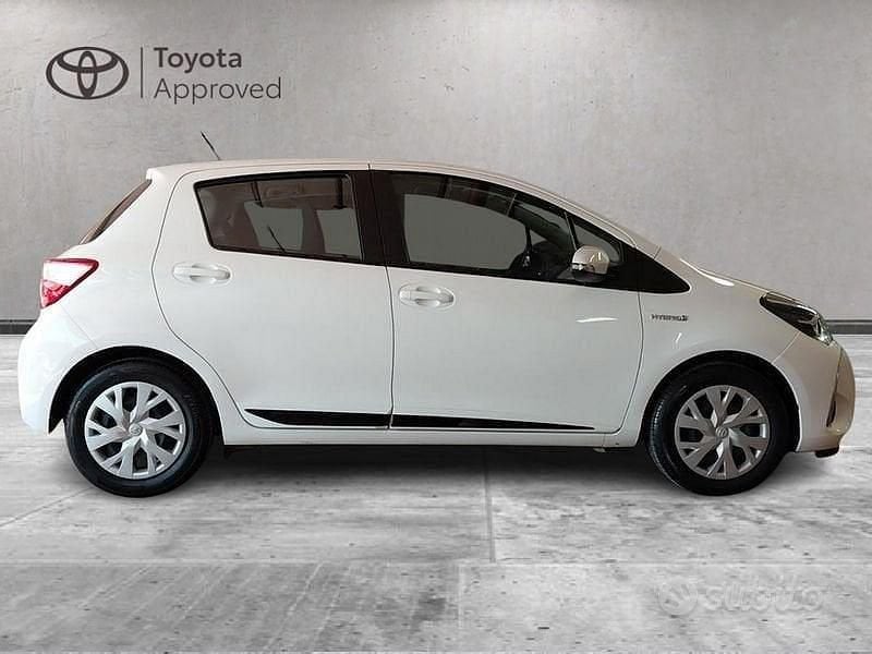 Usata Toyota Yaris Hybrid Active 2018 Bianco Berlina