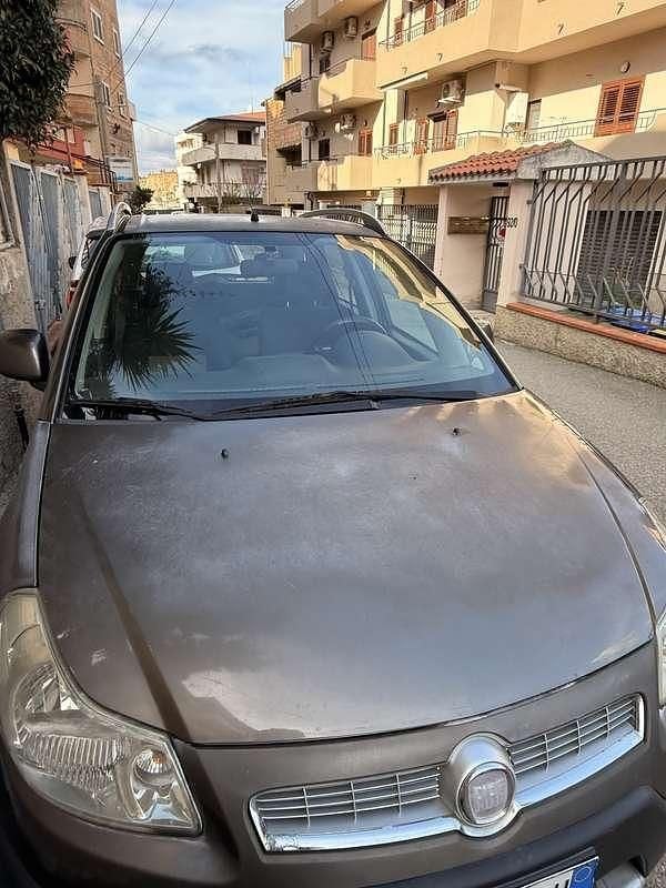 Usata Fiat Sedici 135 CV (99 kW) 2011 SUV