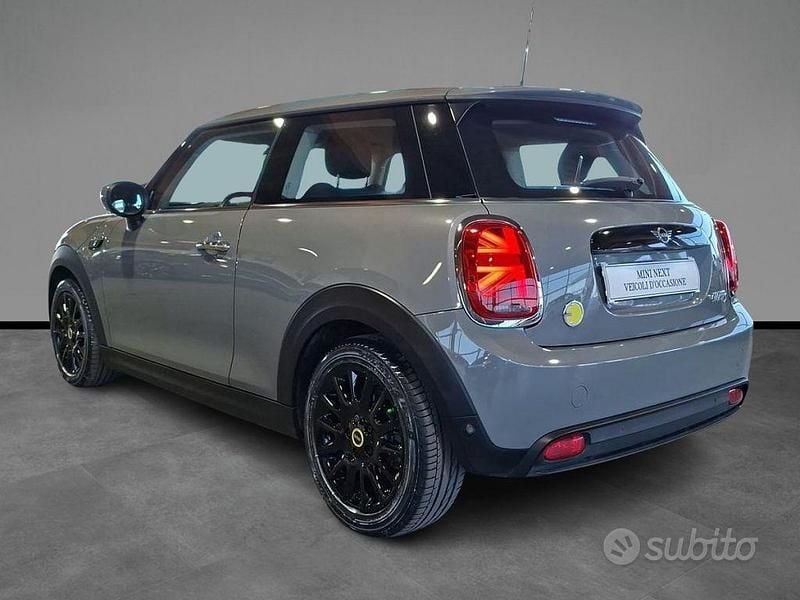Usata Mini Cooper SE 160 kW (218 CV) 2021 Grigio / metallizzato Utilitaria
