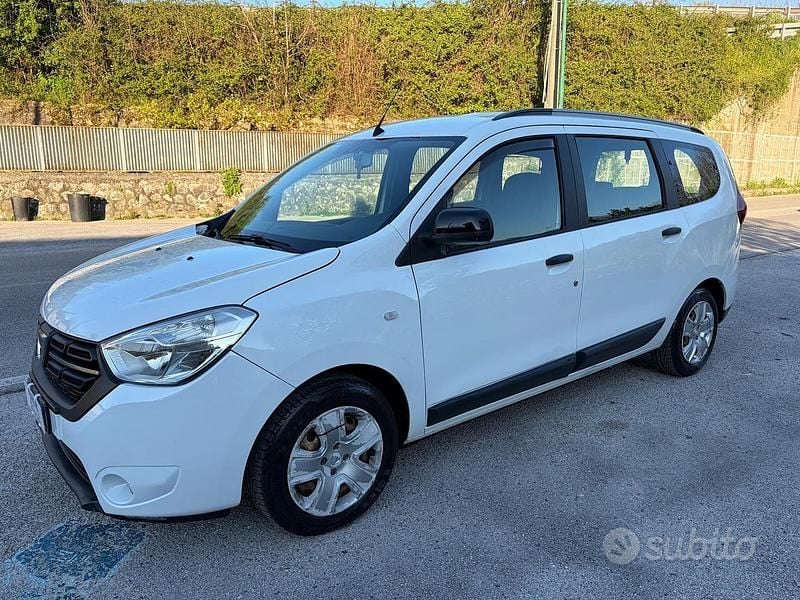 Usata Dacia Lodgy Comfort 116 CV (85 kW) 2021 Bianco Monovolume