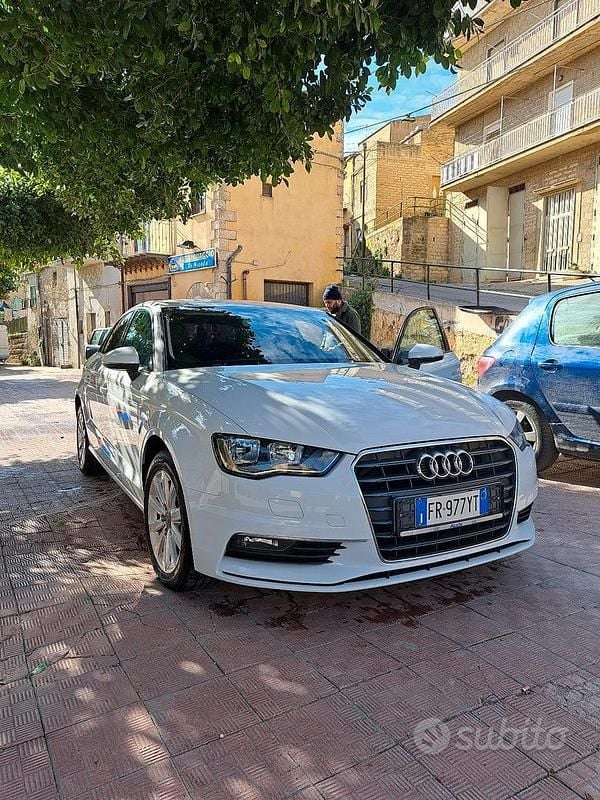 Begagnad Audi A3 102 HK (75 kW) 2015 Vit Sedan