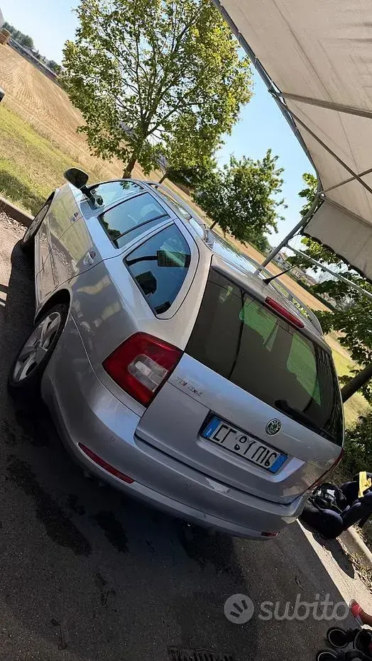 Usata Skoda Octavia Elegance 140 CV (102 kW) 2010 Grigio Station wagon