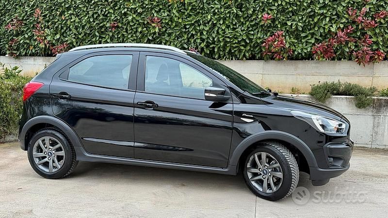 Usata Ford Ka Plus Active 85 CV (62 kW) 2019 Nero Utilitaria