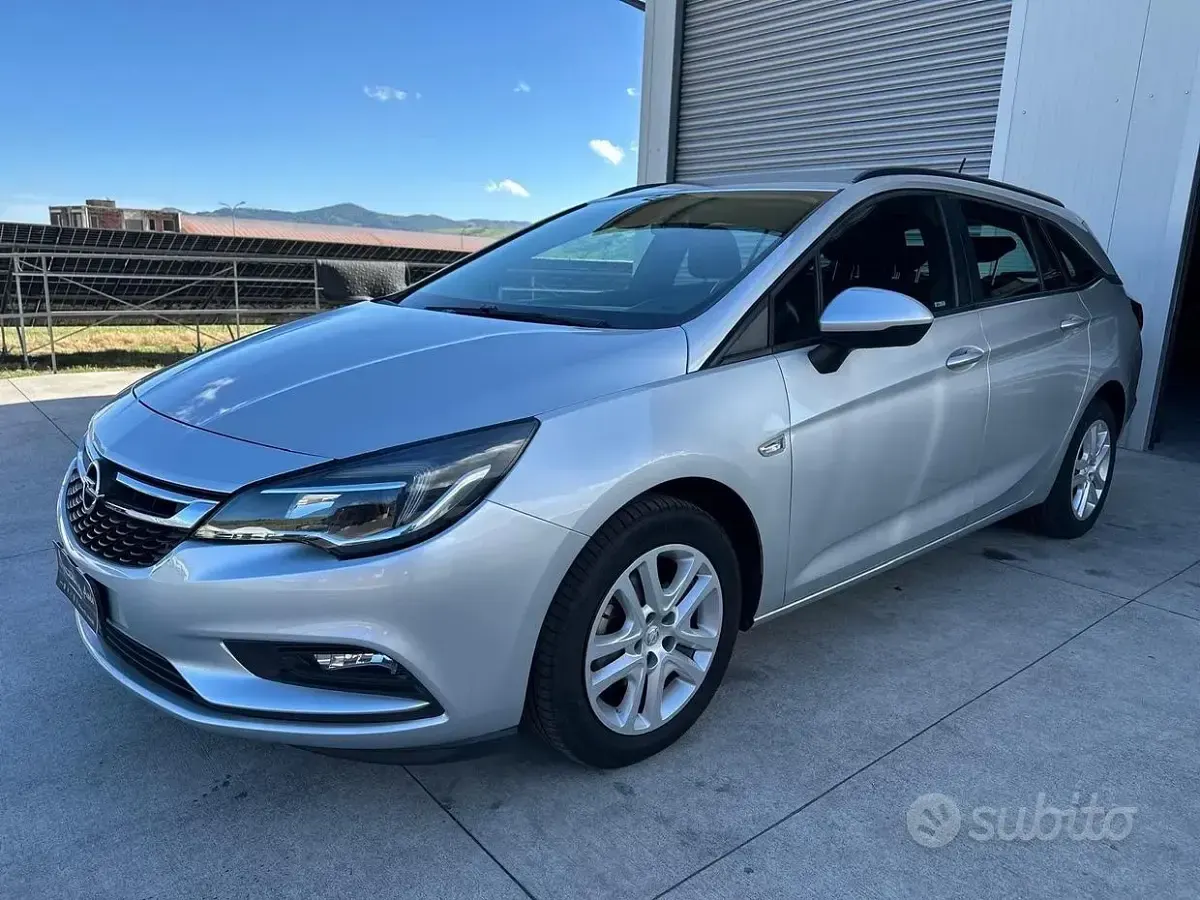 Usata Opel Astra Business 110 CV (80 kW) 2017 Grigio Station wagon