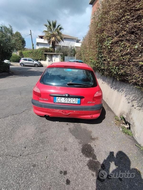 Usata Peugeot 206 2002 Rosso Utilitaria