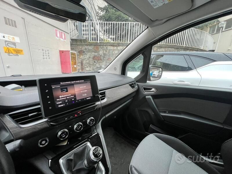 Usata Renault Kangoo 95 CV (69 kW) 2022 Monovolume