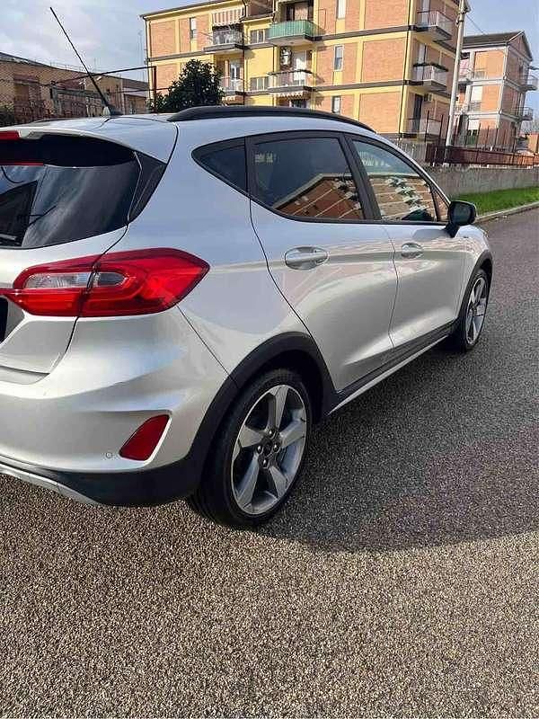 Usata Ford Fiesta Active 86 CV (63 kW) 2020 Grigio Berlina