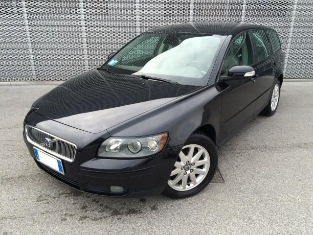 Venduto Volvo V50 2.0 d cat momentum - auto usate in vendita