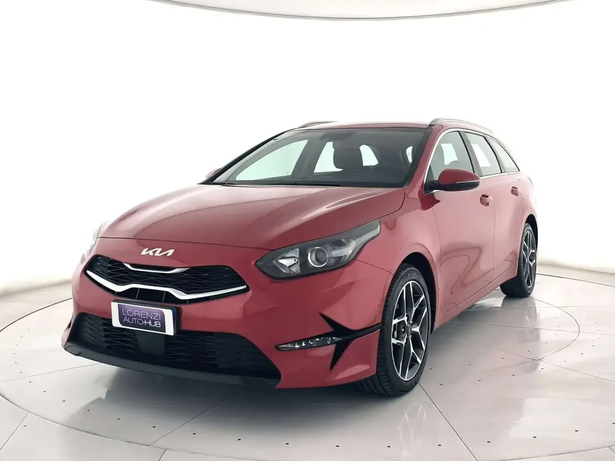Usata Kia Ceed Sportswagon 136 CV (100 kW) 2023 Rosso metallizzato Station wagon