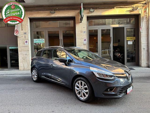 Usata Renault Clio GrandTour Intens 90 CV (66 kW) 2017 Grigio scuro Station wagon