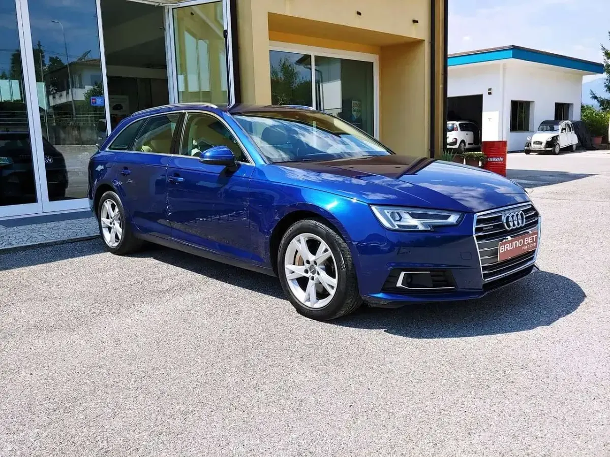 Usata Audi A4 Ambiente 272 CV (200 kW) 2016 Blu/azzurro Station wagon