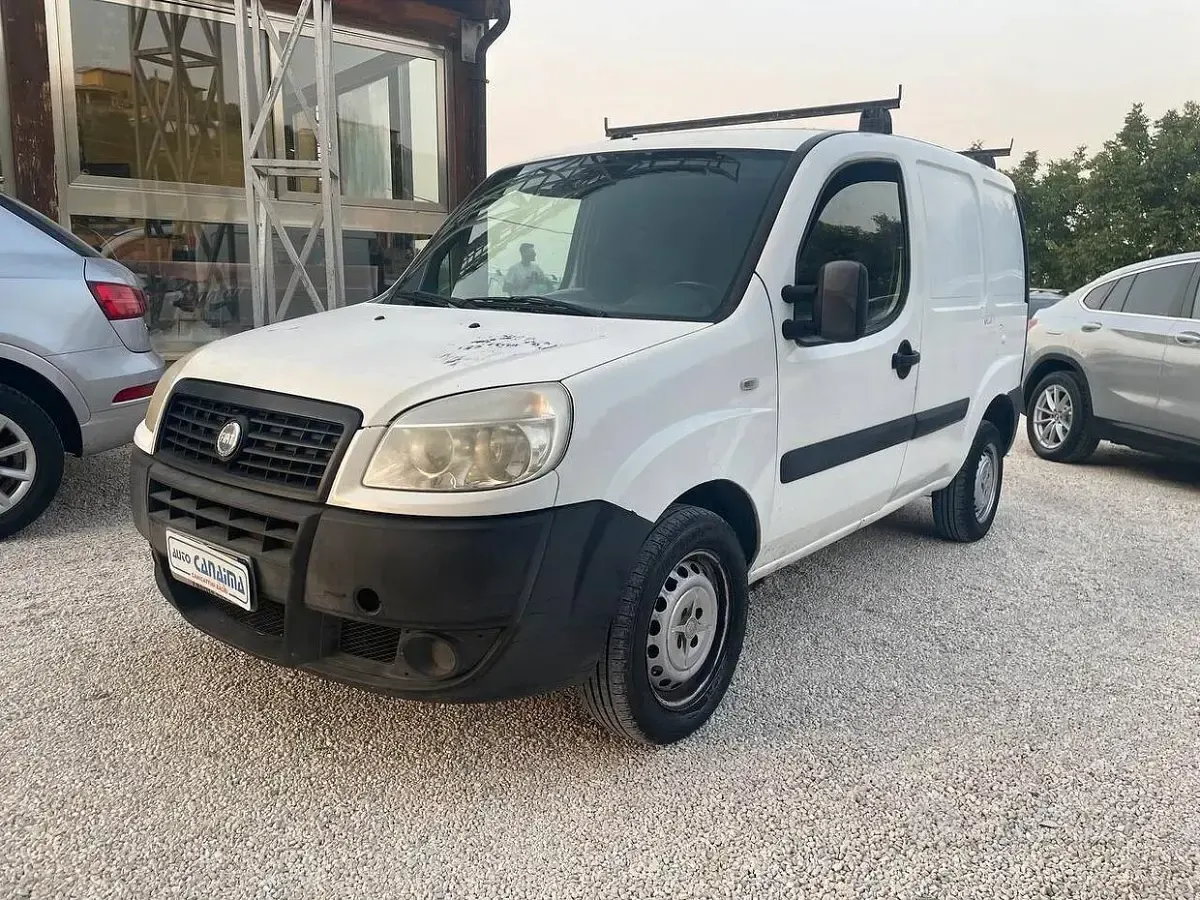 Usata Fiat Doblò 85 CV (62 kW) 2008 Bianco Monovolume