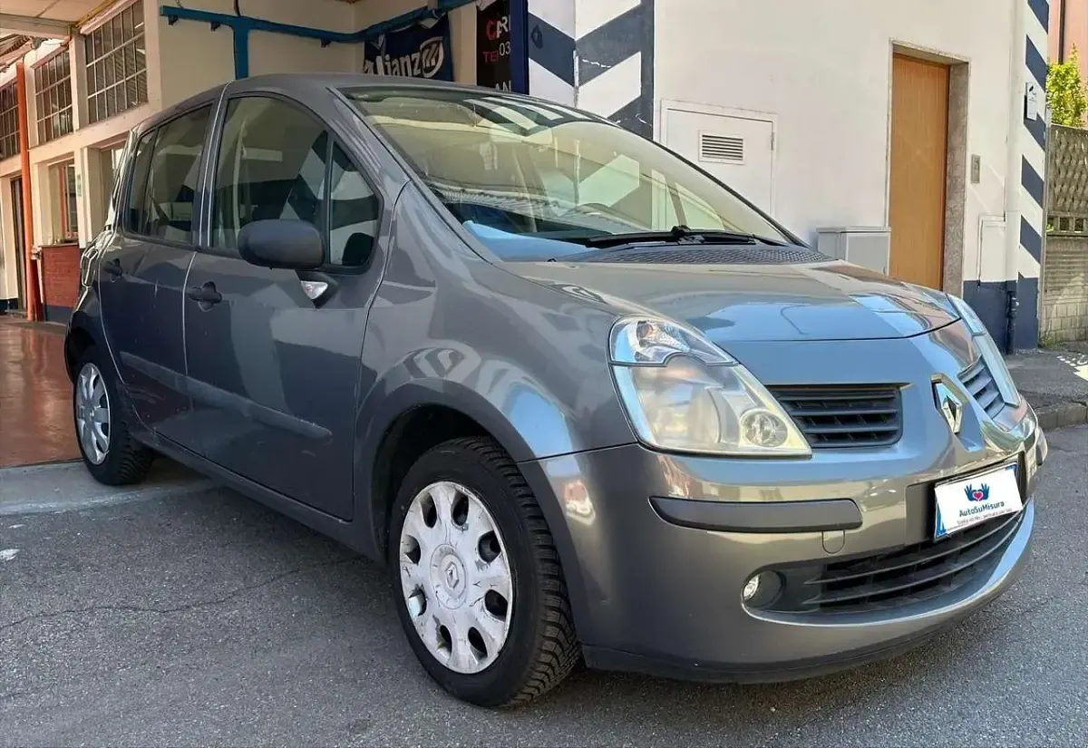 Usata Renault Modus 75 CV (55 kW) 2007 Other Monovolume