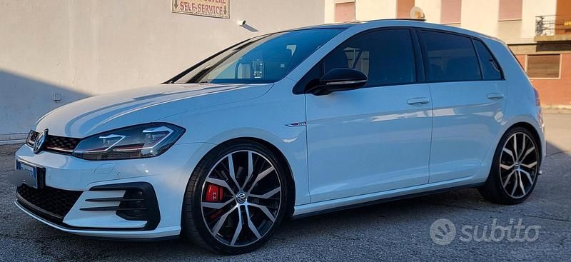 Bianco Usata 2019 VW Golf GTI Tre volumi | 25.500 € (Buon prezzo) - Immagine 1/4