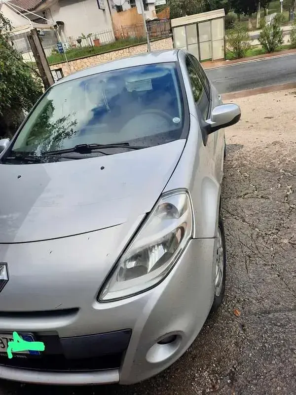 Usata Renault Clio II 75 CV (55 kW) 2011 Berlina